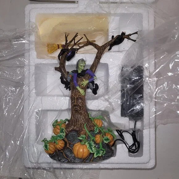 Dept 56 Snow Village Halloween Witch Crash 56-53056 Spinning Head -In Styrofoam - Picture 3 of 6